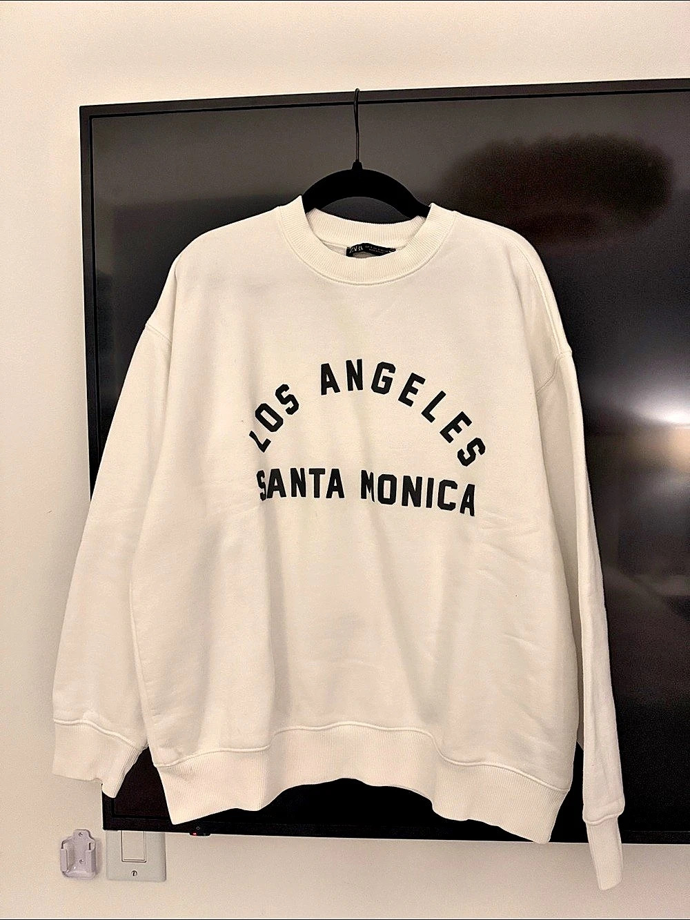 Zara Los Angeles Santa Monica Graphic Sweatshirt in Cream